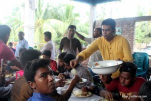 অন্নপূর্ণায় সামাজিক গণমাধ্যম প্রচার কর্মীদের মিলন মেলা ২৭ ০৬ ২০১৭ 280 অন্নপূর্ণায় সামাজিক গণমাধ্যম প্রচার কর্মীদের মিলনমেলা। অন্নপূর্ণা, বাঁশগ্রাম গ্রাম, বাগুলাট ইউনিয়ন, কুমারখালী উপজেলা।