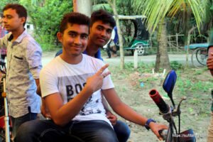 অন্নপূর্ণায় সামাজিক গণমাধ্যম প্রচার কর্মীদের মিলন মেলা ২৭ ০৬ ২০১৭ 309 অন্নপূর্ণায় সামাজিক গণমাধ্যম প্রচার কর্মীদের মিলনমেলা। অন্নপূর্ণা, বাঁশগ্রাম গ্রাম, বাগুলাট ইউনিয়ন, কুমারখালী উপজেলা।