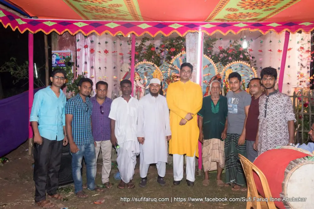 Durga Puja Kumarkhali 27.09.2017 233 খোকসায় হিজলাবট কুটিবাড়ী সার্বজনীন দুর্গা মন্দির পরিদর্শন ও আওয়ামী লীগের শুভেচ্ছা বিনিময় 2 খোকসা উপজেলার, ওসমানপুর ইউনিয়নের, হিজলাবট গ্রামের, হিজলাবট কুটিবাড়ী সার্বজনীন শ্রী শ্রী দুর্গা মন্দির পরিদর্শন ও শুভেচ্ছা বিনিময়- ০৭.০৯.২০১৭