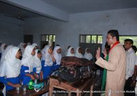 Sufi Faruq visiting Dhokrakol School 7 Sufi Faruq visited Dhokrakol Secondary School and exchanged views with Teachers & Students