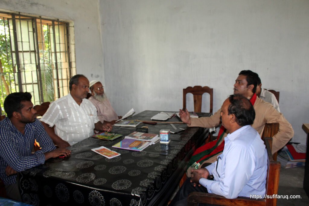 ধোকড়াকোল মাধ্যমিক বিদ্যালয় পরিদর্শন ও বিদ্যার্থীদের সাথে মত বিনিময় করলেন সুফি ফারুক