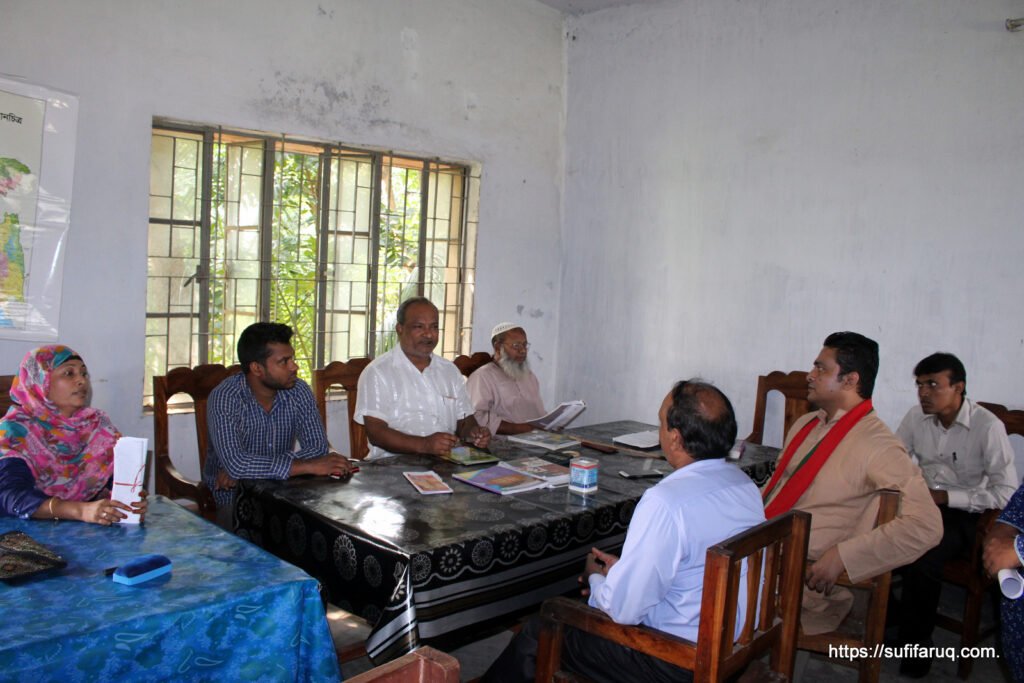 ধোকড়াকোল মাধ্যমিক বিদ্যালয় পরিদর্শন ও বিদ্যার্থীদের সাথে মত বিনিময় করলেন সুফি ফারুক