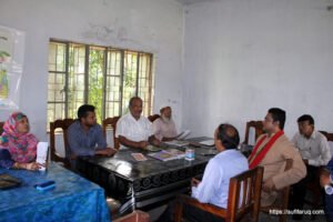 ধোকড়াকোল মাধ্যমিক বিদ্যালয় পরিদর্শন ও বিদ্যার্থীদের সাথে মত বিনিময় করলেন সুফি ফারুক