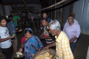সুফি ফারুক এর সাওতা বারোয়ারী শ্রী শ্রী পূজা মন্দির পরিদর্শন ও শুভেচ্ছা বিনিময় ২৭.০৯ 19 সাওতা গ্রাম - ৬ নং চাপড়া ইউনিয়ন, কুমারখালী, কুষ্টিয়া