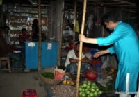 সুফি ফরুক এর গণসংযোগ পান্টি ইউনিয়ন খোদ্দ ভালুকা গোদের বাজার ও চরকেষ্টপুর 138 কুমারখালীর খোদ্দ ভালুকা, গোদের বাজার ও চরকেষ্টপুর গ্রামে সুফি ফারুকের গণসংযোগ