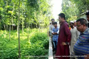 Hannan er Poribar er Shathe Dekha o kobor jiyarot Mulgram Panti 5 সহযোদ্ধা আব্দুল হান্নানের প্রথম মৃত্যুবার্ষিকী: দক্ষিণ মূলগ্রামে সুফি ফারুকের শ্রদ্ধা ও শোকাতুর পরিবারের সাথে সাক্ষাৎ 22 Hannan er Poribar er Shathe Dekha o kobor jiyarot Mulgram Panti 5 সহযোদ্ধা আব্দুল হান্নানের প্রথম মৃত্যুবার্ষিকী: দক্ষিণ মূলগ্রামে সুফি ফারুকের শ্রদ্ধা ও শোকাতুর পরিবারের সাথে সাক্ষাৎ