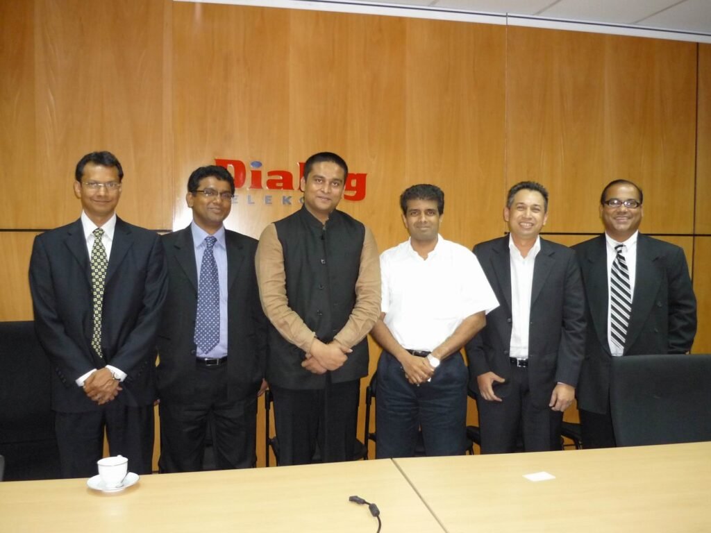 With Dr. Hans Wijayasuriya during Dialog Telekom Sankara Visit with AKTEL Team Colombo Sri Lanka সুফি ফারুক ইবনে আবুবকর [ পরিচিতি ]