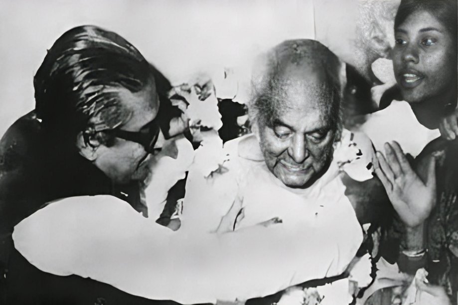 ঙ্গবন্ধু শেখ মুজিবুর রহমানের উদ্যোগে ১৯৭২ সালে জাতীয় কবি কাজী নজরুল ইসলামকে সপরিবারে ঢাকায় আন হয়