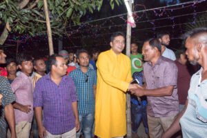 Durga Puja Kumarkhali 27.09.2017 79 ২০১৭ সালের দুর্গাপূজা: কুমারখালী ও খোকসার পূজামণ্ডপ পরিদর্শন, সম্প্রীতির বার্তা ও আর্থিক অনুদান 7 কুমারখালী দুর্গোৎসব ২৭.০৯.২০১৭ | Durga Puja Kumarkhali 27.09.2017